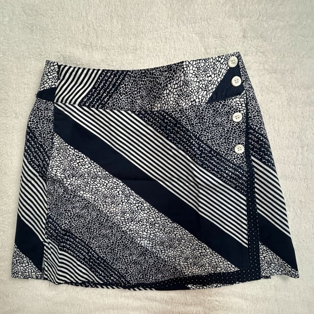 Lady Hagen Womens Size 2 A-Line Skirt With Geometric Pattern & Button Detail